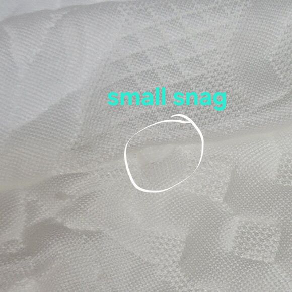 White Quilted Pullover Long Sleeved Drawstring Hoodie - NWOT - Picture 11 of 12